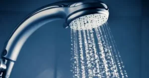 توصیه های خود ایمنی دوش طولانی با آب گرم ممنوع